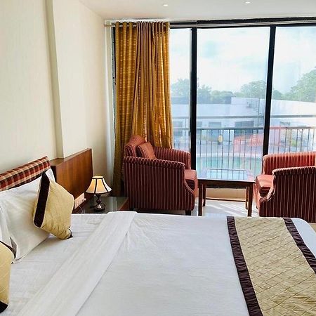 Om Sanctuary Resort By Pinks Hospitality Rupāwati Kültér fotó